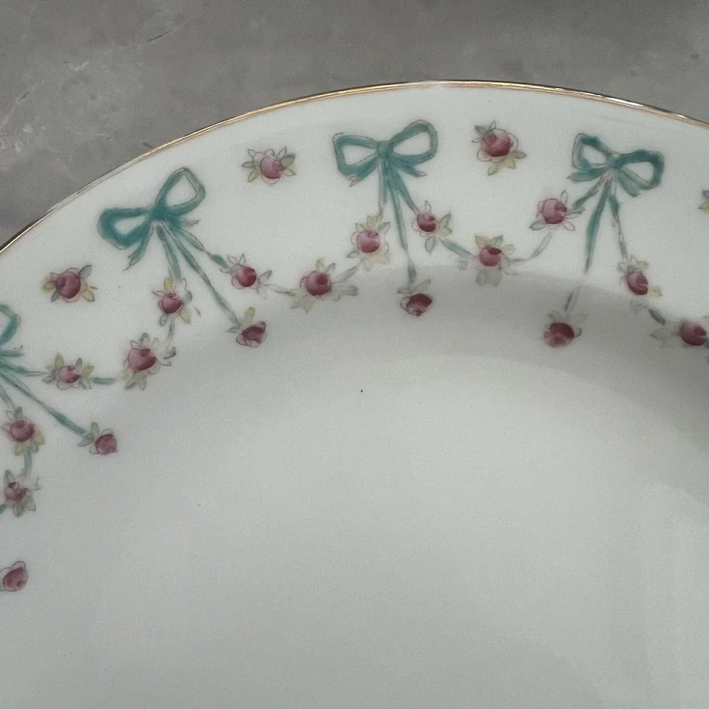 Pair of decorative‎ sweet plates pink and blue